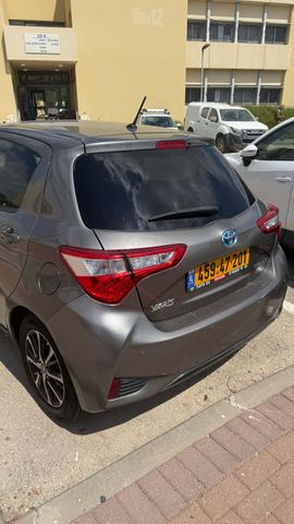 טויוטה יאריס