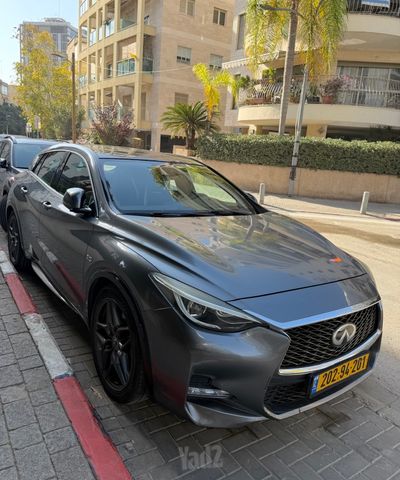 אינפיניטי Q30