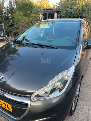 פיג'ו 208