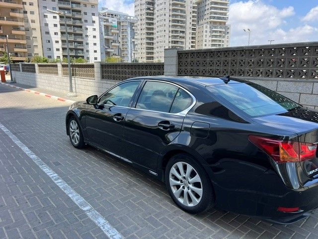 לקסוס GS