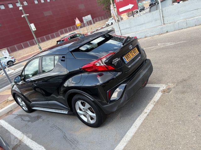 טויוטה C-HR