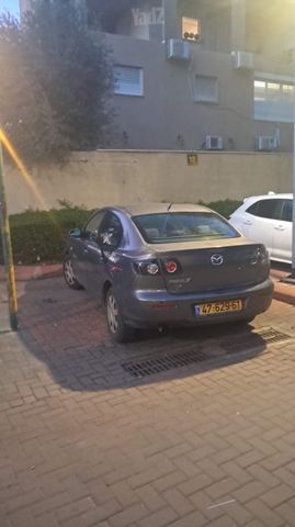מודעת רכב מאזדה 3