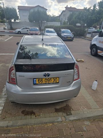 טויוטה פריוס