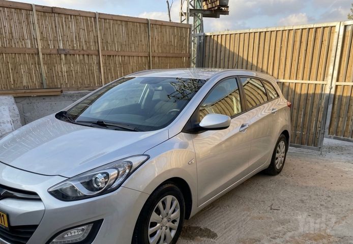 יונדאי i30