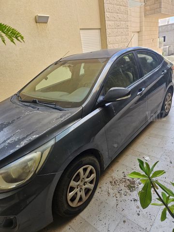 יונדאי אקסנט i25
