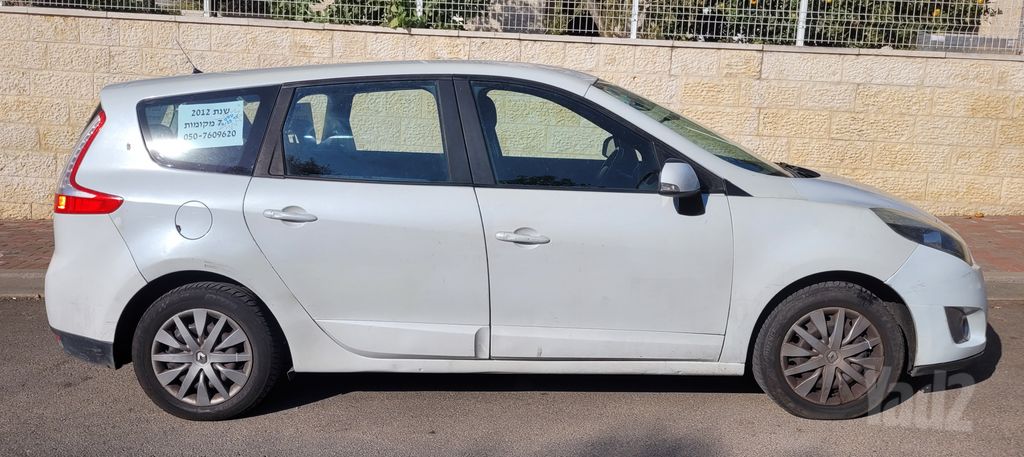 רנו סניק