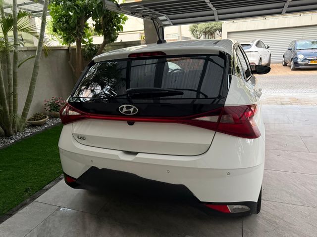 יונדאי i20