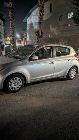 מודעת רכב יונדאי i20