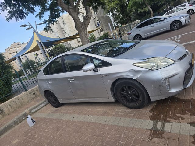 טויוטה פריוס