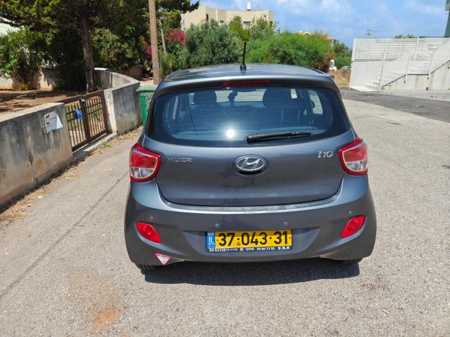 יונדאי i10