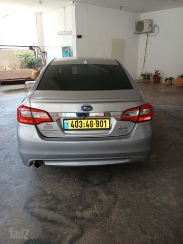 סובארו B4/לגאסי