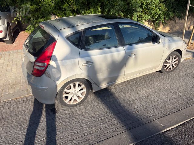 יונדאי i30