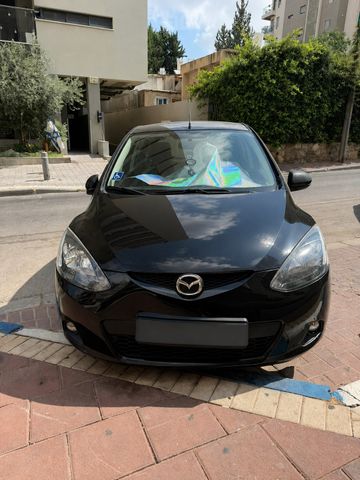 מודעת רכב מאזדה 2