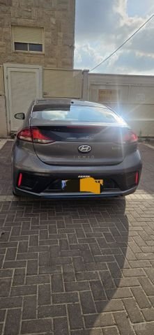 יונדאי איוניק