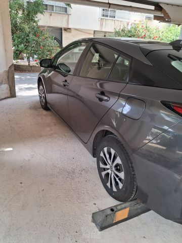 טויוטה פריוס