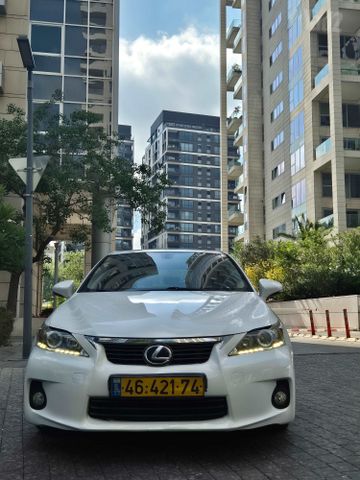 מודעת רכב לקסוס CT