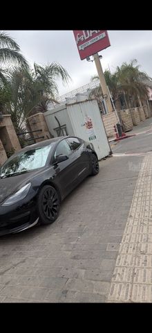 טסלה מודל 3