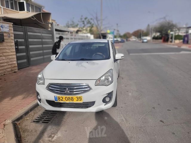 מודעת רכב מיצובישי אטראז'