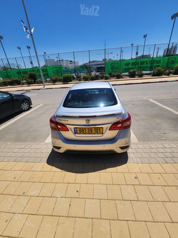 ניסאן סנטרה