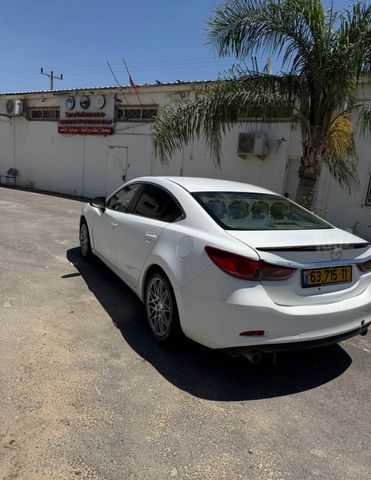מודעת רכב מאזדה 6