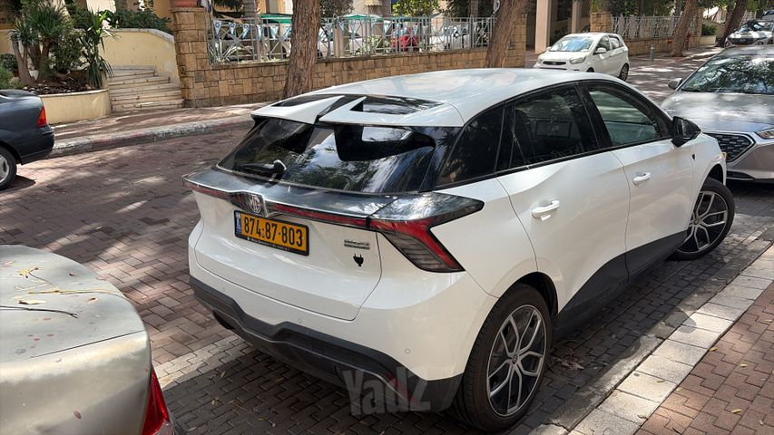 מודעת רכב אם ג'י MG4