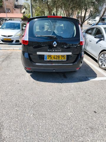 רנו סניק