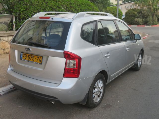 מודעת רכב קיה קארנס