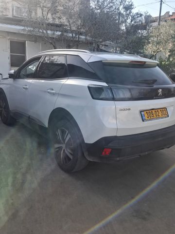 פיג'ו 3008