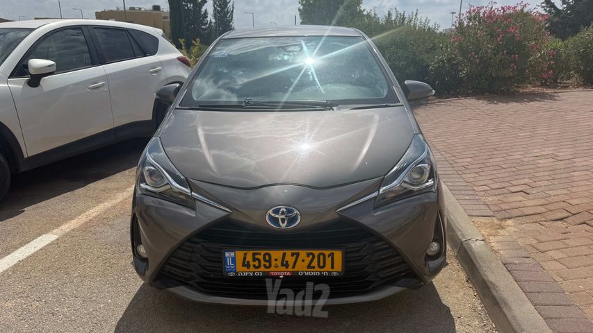 טויוטה יאריס