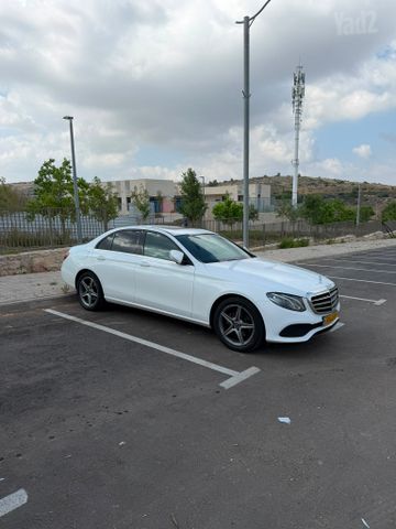 מודעת רכב מרצדס-בנץ E-class