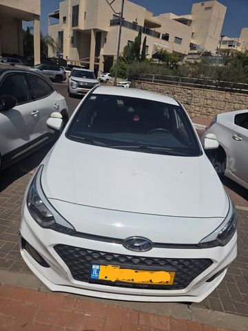 מודעת רכב יונדאי i20