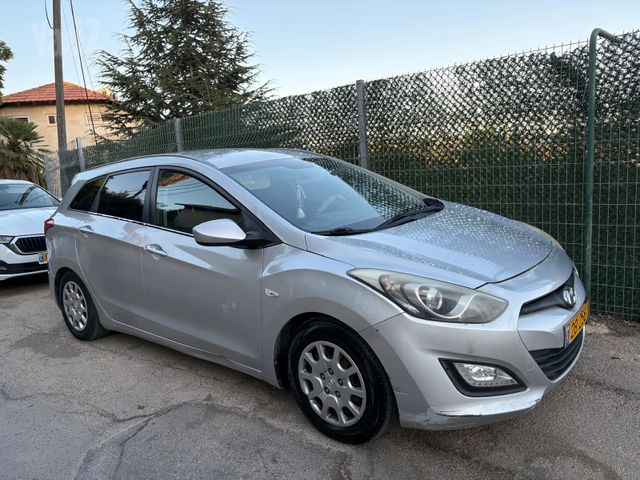 יונדאי i30