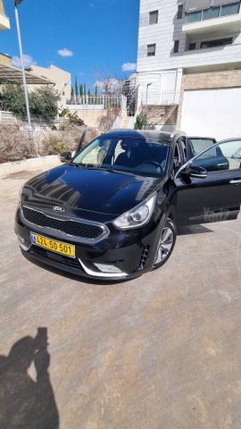 קיה נירו