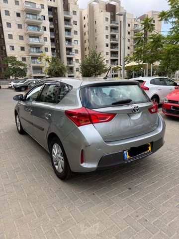 טויוטה אוריס