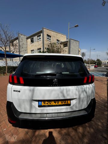 פיג'ו 5008
