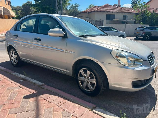 יונדאי אקסנט i25