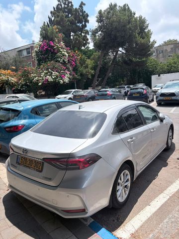 מודעת רכב טויוטה קורולה