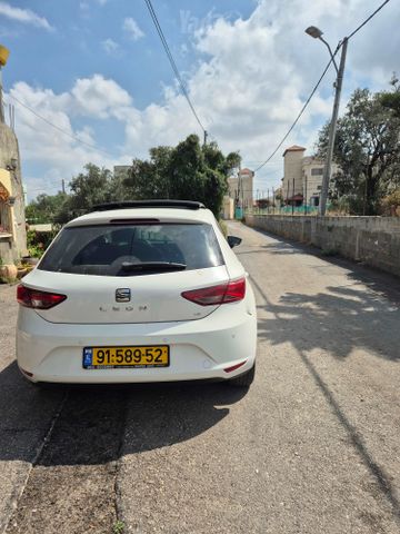מודעת רכב סיאט לאון
