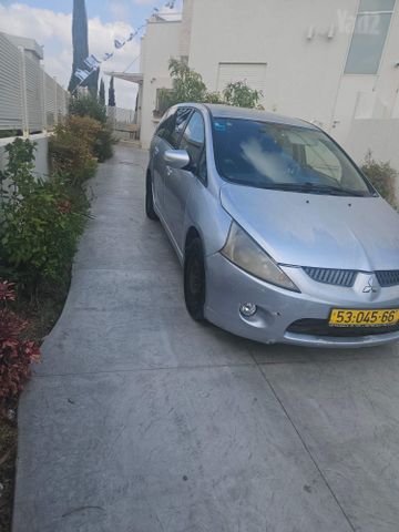 מיצובישי גרנדיס