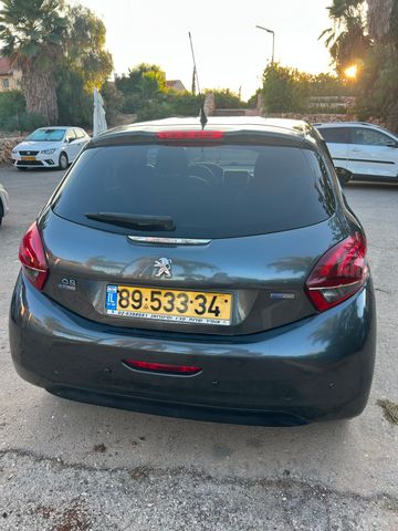 פיג'ו 208