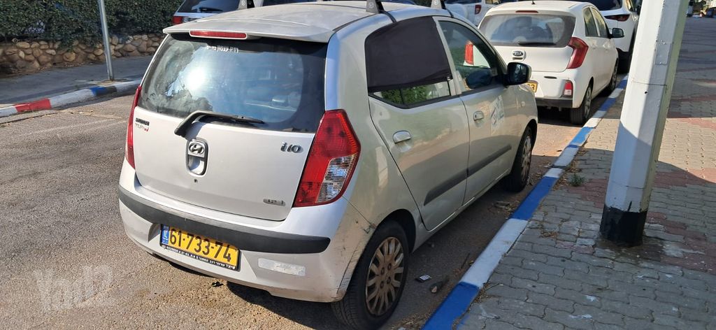 יונדאי i10