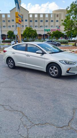 יונדאי אלנטרה
