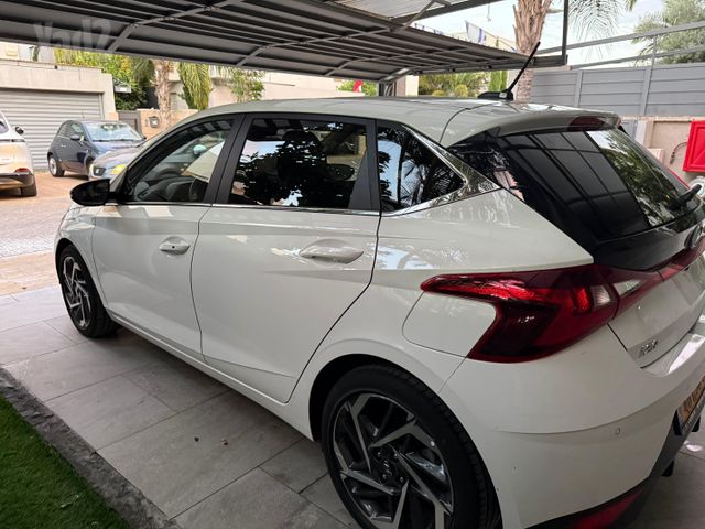 יונדאי i20