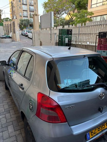 טויוטה יאריס