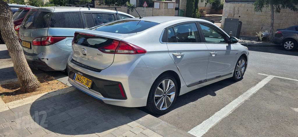 יונדאי איוניק