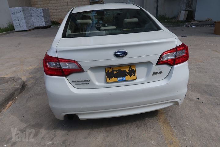 סובארו B4/לגאסי