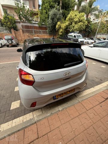 יונדאי i10
