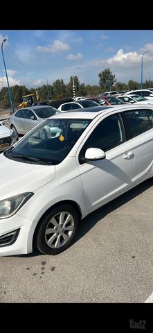 מודעת רכב יונדאי i20