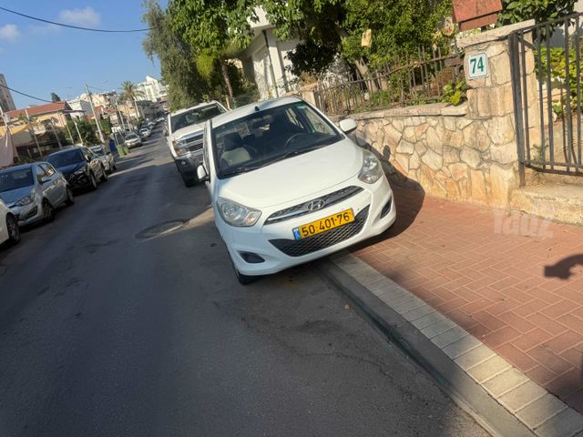 יונדאי i10