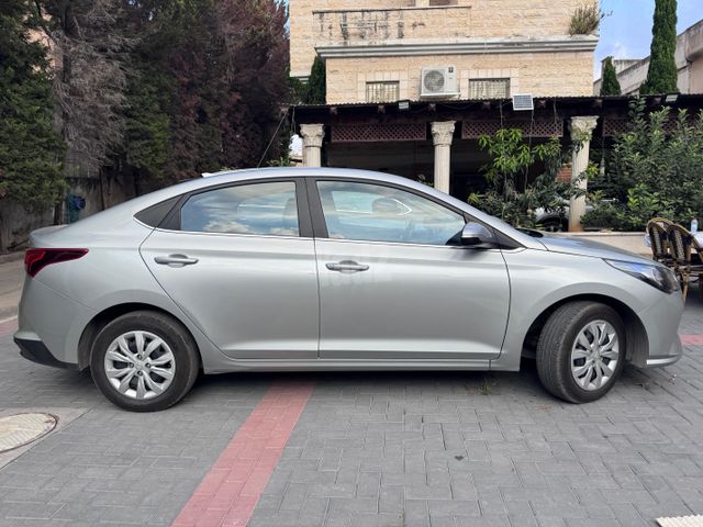 יונדאי אקסנט i25